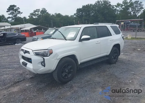 2021 Toyota 4Runner Sr5 z USA, uszkodzony, nr VIN JTEMU5JR0M5942926